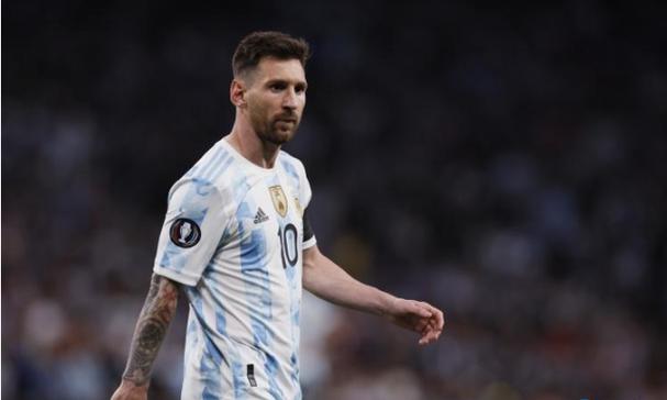 詹姆斯是万能模板！全明星也会学詹姆斯打球！